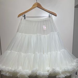 White knee length petticoat